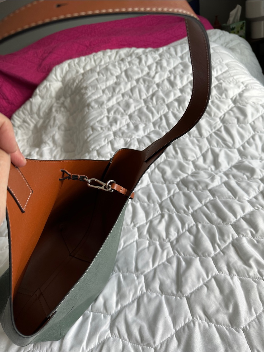 Women's Green Leather Tote Shoulder Bag with Tan Strap - Picture 4 of 5